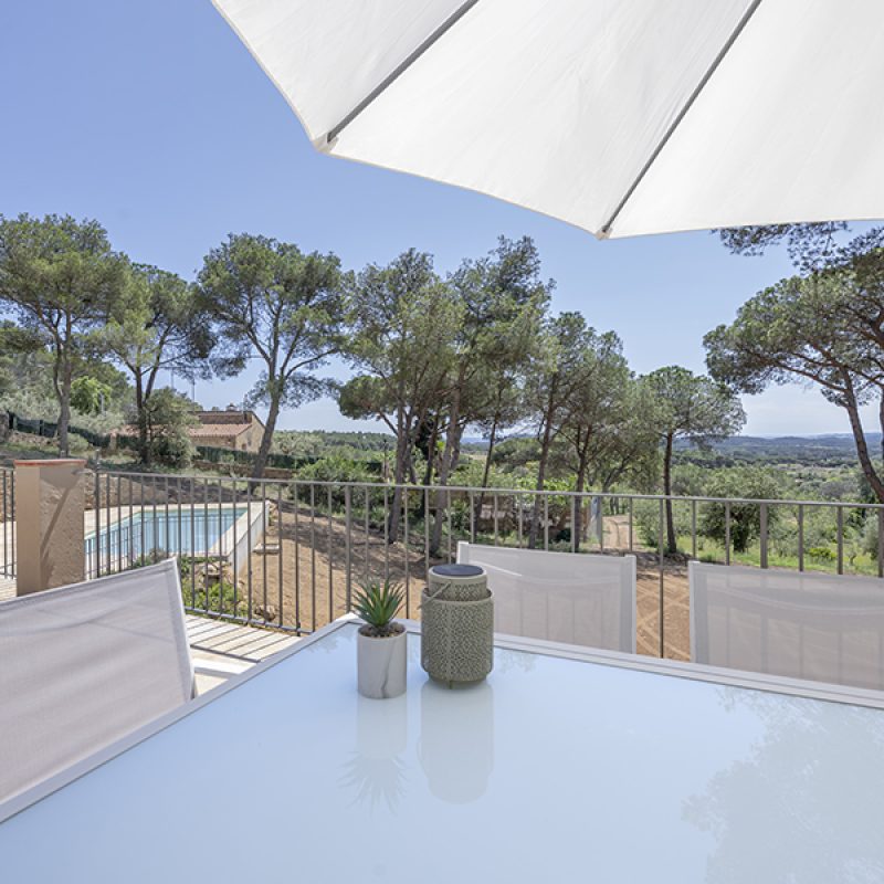 casa con piscina en la costa brava